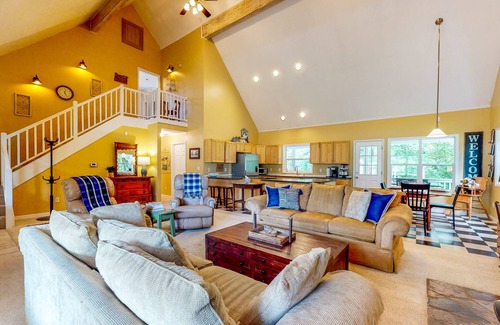 Dallas House | Private property - Main & Guest Home - Creek Views