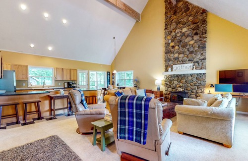 Dallas House | Private property - Main & Guest Home - Creek Views