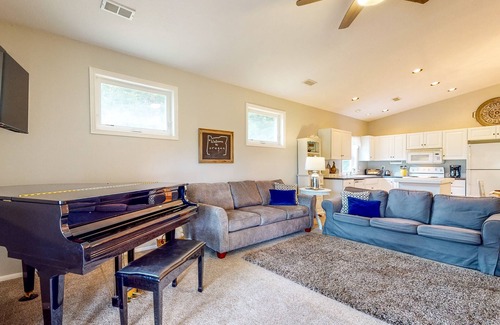 Dallas House | Private property - Main & Guest Home - Creek Views