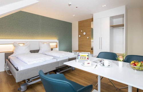 Oststadt/Stadtfeld Resort | Private room ∙ 4 guests