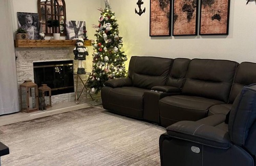 Country Club House | Private Room available in 3 bedroom house with Pool and Jacuzzi