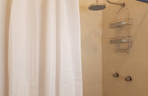 Juarez Municipality House | Private Room near US Consulate