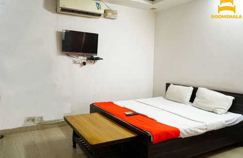 Block D Bed & Breakfast | private rooms in premium villa