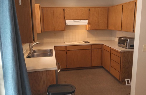 Spokane Apartment | Private Spacious Apartment in Quiet, Safe, Cozy neighborhood - NO STAIRS!
