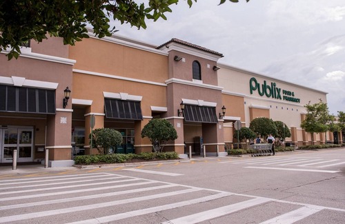 Florida Ridge Apartment | Private Studio Retreat in Vero Beach with Garden View