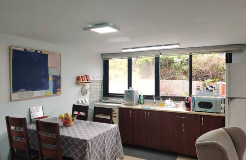 Gedera Apartment | Private suite for 5-6 people (03)