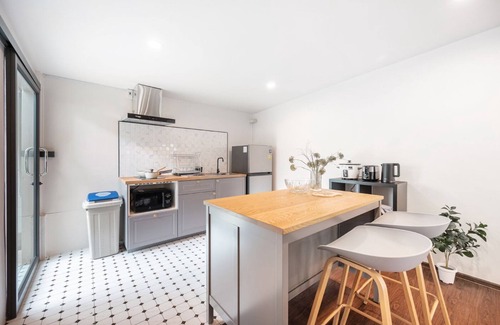 Ekkamai House | Private-House in Bangkok CityCenter, near BTS Ekkamai station & wi-fi BigC 7-11