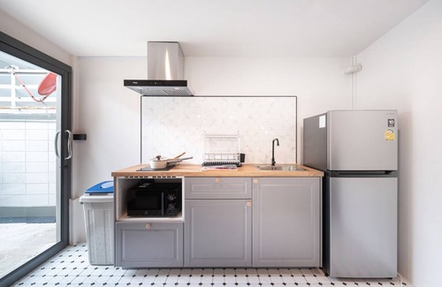 Ekkamai House | Private-House in Bangkok CityCenter, near BTS Ekkamai station & wi-fi BigC 7-11