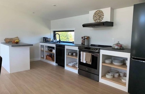 Courtenay Apartment | Private two bedroom carriage house, Royston, Courtenay BC