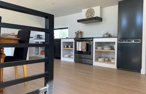 Courtenay Apartment | Private two bedroom carriage house, Royston, Courtenay BC