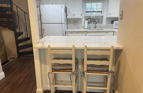 Salem Condo | Private Two Level Condo In Salem’s Historic District