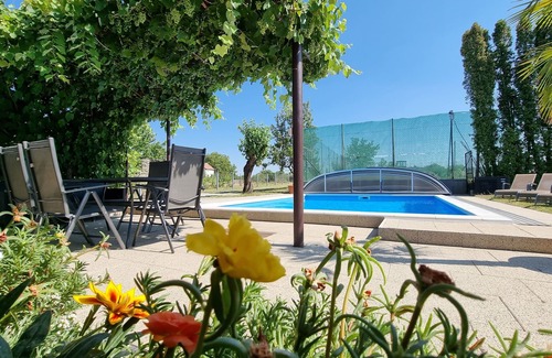 Balatonkiliti House | private vacation home for 8-10 pers., swimming pool, air-conditioning