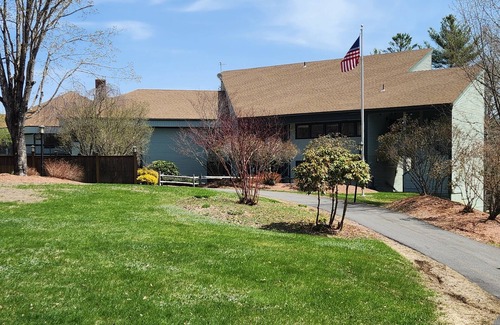 Campton House | Private Vacation Home in the White Mountains (DC26E)