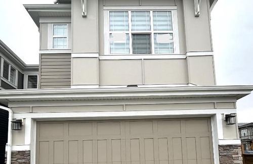 Southwest Calgary House | Private Very Spacious 2 bed 1-Bedroom basement Suite SW Calgary