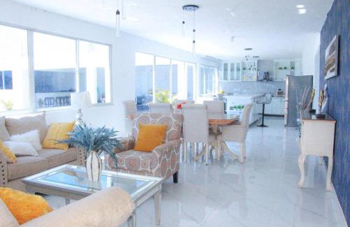 San Cristobal Villa | Private Villa w Pool BBQ Up to 25Guests