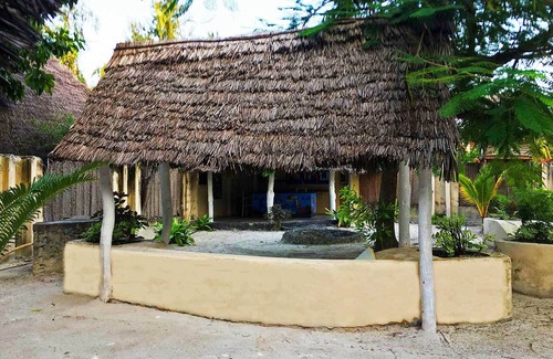 Bwejuu Beach Villa | Private Villa with Swimming Pool