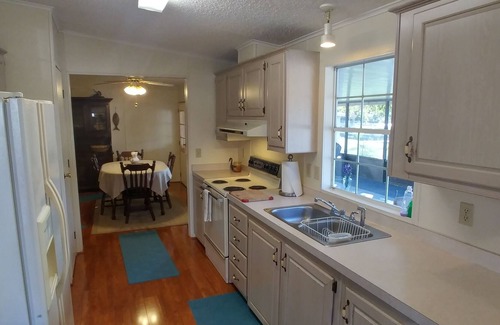 Taylor Creek House | Private Waterfront Dock 3/2 Lakeside Home in Lake Okeechobee Florida