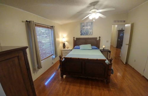 Taylor Creek House | Private Waterfront Dock 3/2 Lakeside Home in Lake Okeechobee Florida