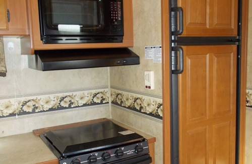 Woodsville House | Private White Mountain RV Camping with BIG VIEWS & high speed fiberoptic WIFI!