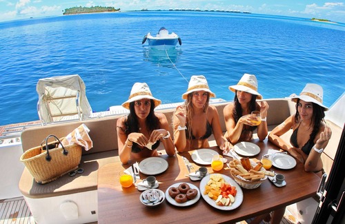 Hulhumale Boat Rental | Private Yacht Charter on Full Board