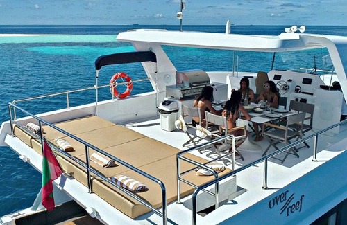 Hulhumale Boat Rental | Private Yacht Charter on Full Board