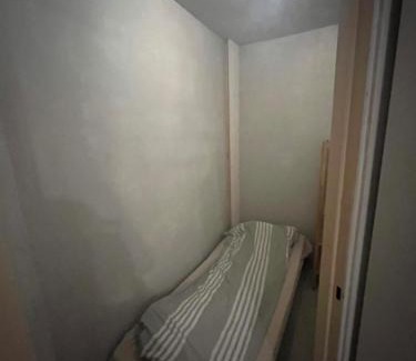 Gronland House | privateroominasharedaccomadation1