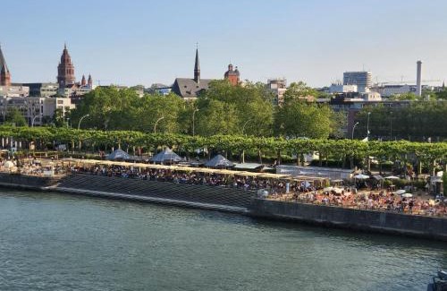 Oberstadt House | Privatzimmer an der Uniklinik Mainz - nur für weibliche Gäste