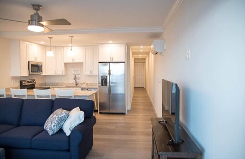 Hampton Condo | Prized 5th floor oceanfront location!