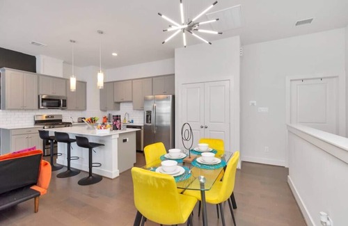 Riverside Terrace House | Prolific 3BR | Dwntwn | Med Ctr | NRG | WIFI