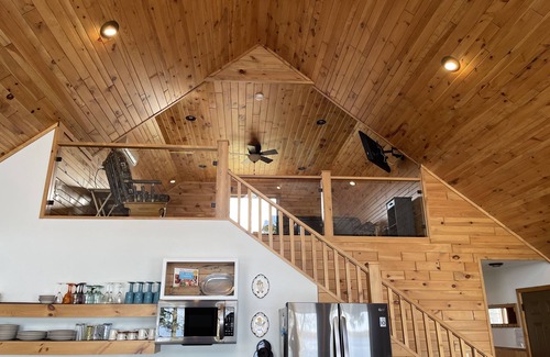 Ponsford House | PROMO 23% WEEKLY/23% MONTHLY DISCnBeautiful Home on Lake with Resort Ammenities