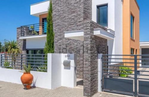 Sao Miguel do Rio Torto House | Prospect Place Lisboa