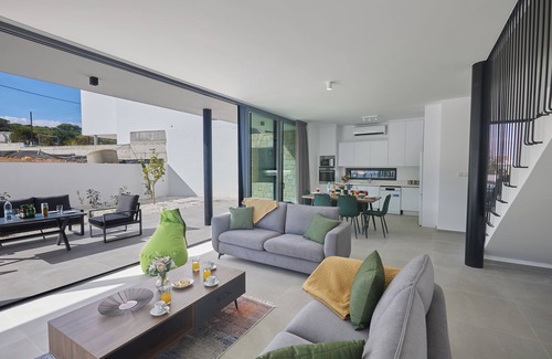 Protaras Cottage | Protaras Elite Pearl Villa EP3C - a villa that sleeps 6 guests in 3 bedrooms