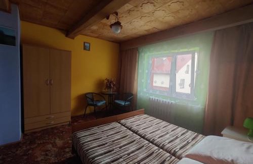 Uherce Mineralne Resort | Przy Winogronie