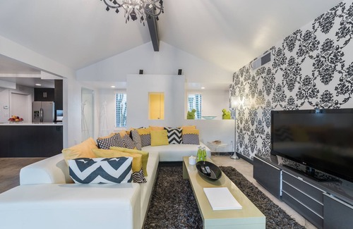 Vista Norte House | PS Glam: Modern, Hip and Hollywood Regency Glam!