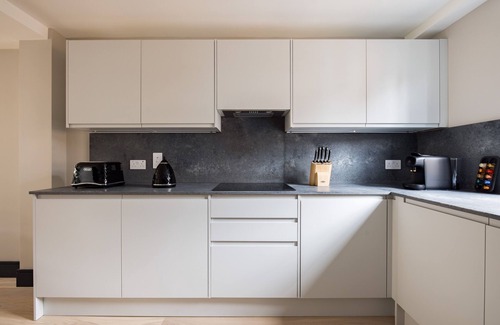 Covent Garden Apartment | PS3BR Multi - Three Bedroom Apartment, Sleeps 6