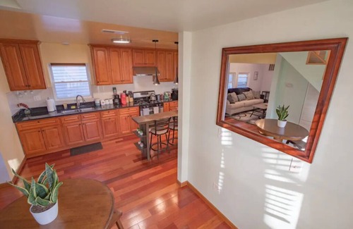 Ducktown Apartment | Pueblo Magíco: Modern-Rustic Central City Gem, sleeps 12-14 guests