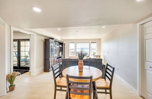 Des Moines Apartment | Puget Sound Views: Des Moines Apt w/Patio