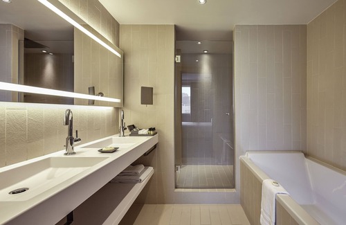 Faubourg de l'Arche Hotel | Pullman Paris La Défense