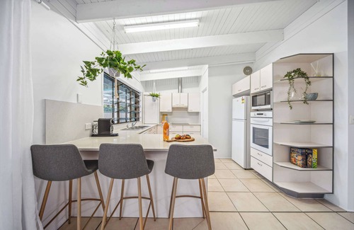 Golden Beach House | Pumicestone Beach House - 200m to the passage