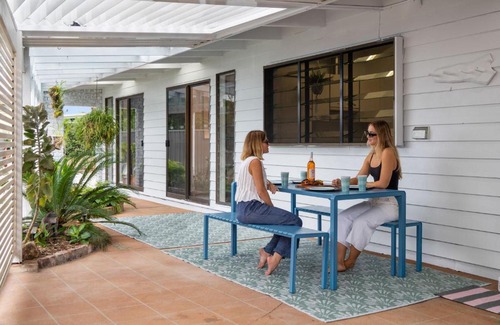 Golden Beach House | Pumicestone Beach House - 200m to the passage