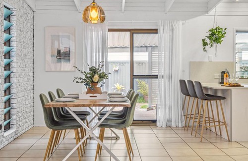 Golden Beach House | Pumicestone Beach House - 200m to the passage