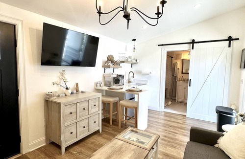 Scituate Apartment | Pura Vida Suite Scituate