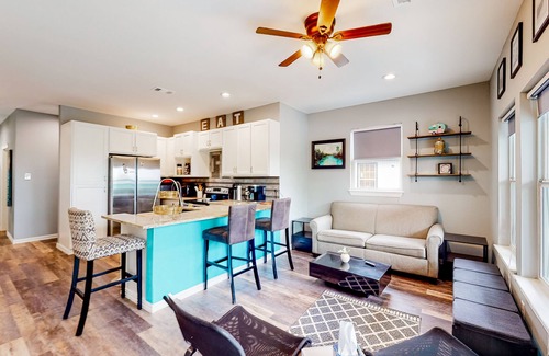 Gordonville House | Pura Vida Texoma | House in Gordonville with lake views