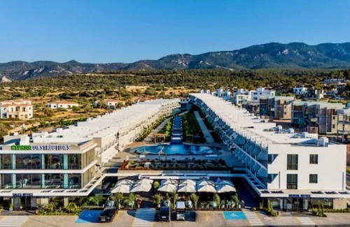 Bahceli Apartment | Pure relaxation: Apartment with pool & sea view