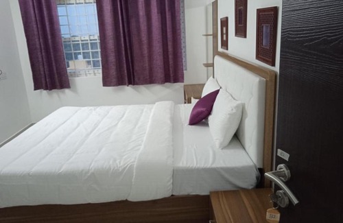 Ranipet Hotel | Purple passion