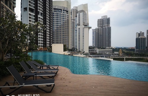 Nusajaya Apartment | Puteri cove@Puteri Harbour Kitty Town and legoland