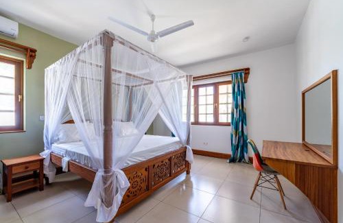 Galu Beach Apartment | Q&Q Beach Villa a