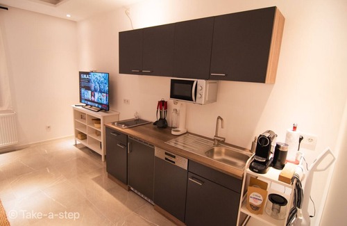 Dillenburg Apartment | Qonroom for 2 | Netflix | Kitchen | Comfy Place