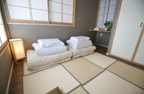 Kitakoiwa Apartment | QU101 Edogawa Japanese Style Apartment 101 has direct access to Akihabara and Shinjuku, with convenient transportation and free WiFi