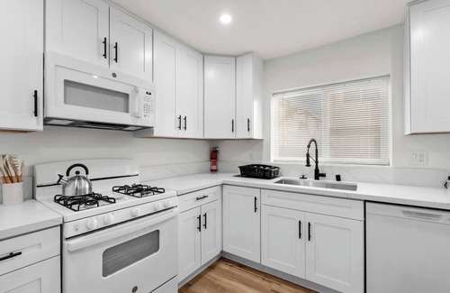 Corridor Condo | Quaint 1BR Normal Heights Condo